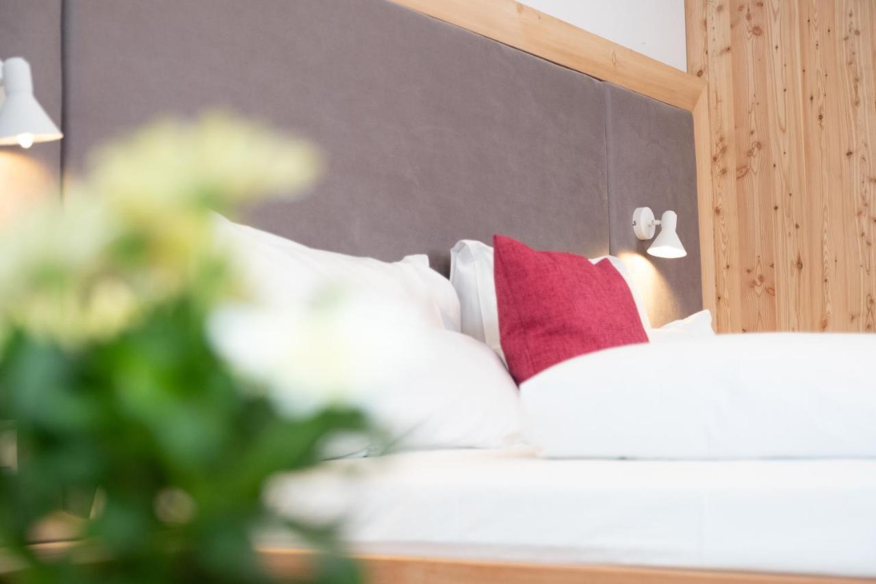 Santner, Hotel ออยเกนดอร์ฟ ภายนอก รูปภาพ