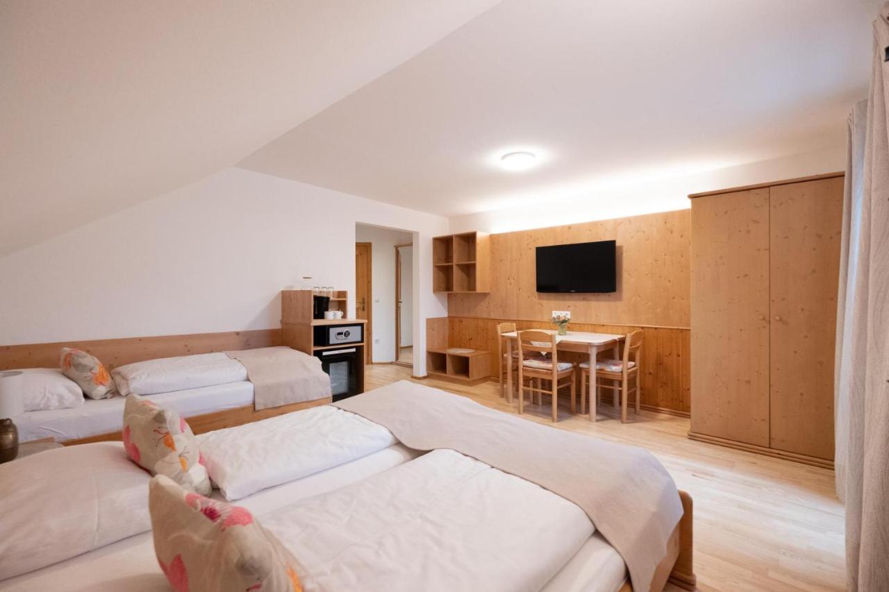 Santner, Hotel ออยเกนดอร์ฟ ภายนอก รูปภาพ