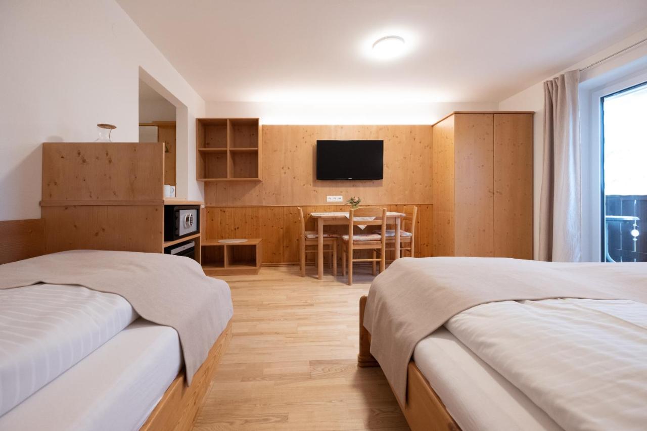 Santner, Hotel ออยเกนดอร์ฟ ภายนอก รูปภาพ