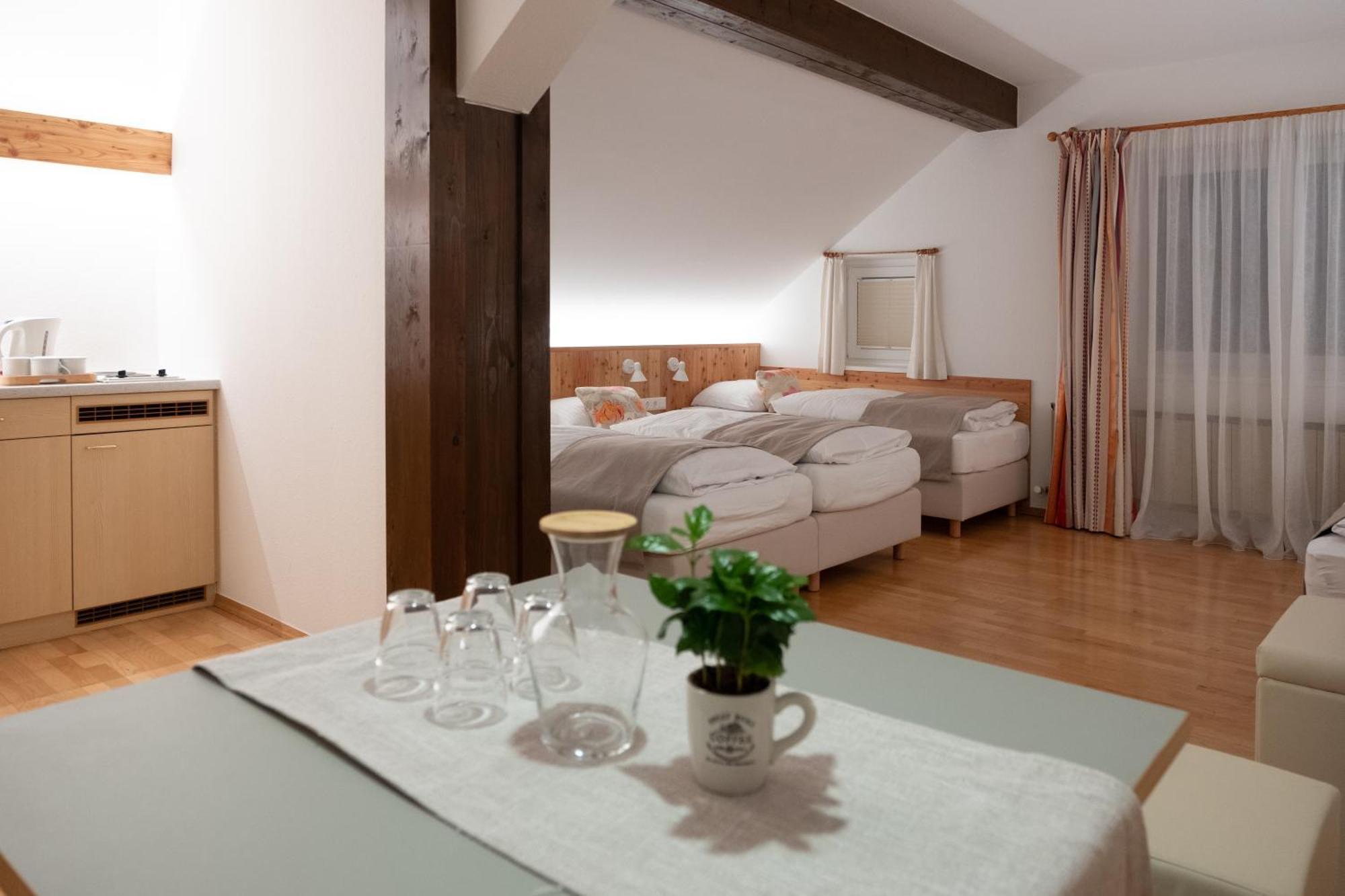 Santner, Hotel ออยเกนดอร์ฟ ภายนอก รูปภาพ